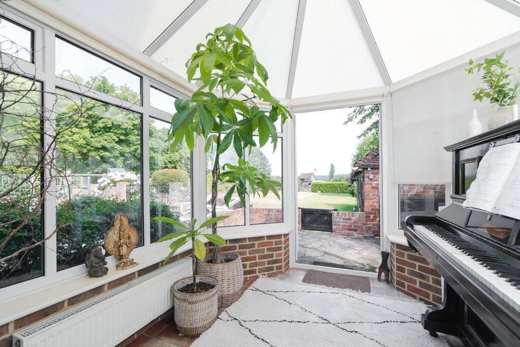 Adorable 2 Bedroom Guest House Hawkhurst Exterior foto